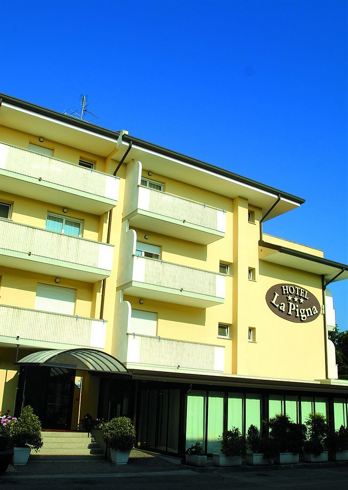 Hotel La Pigna Линьяно-Саббьядоро Экстерьер фото